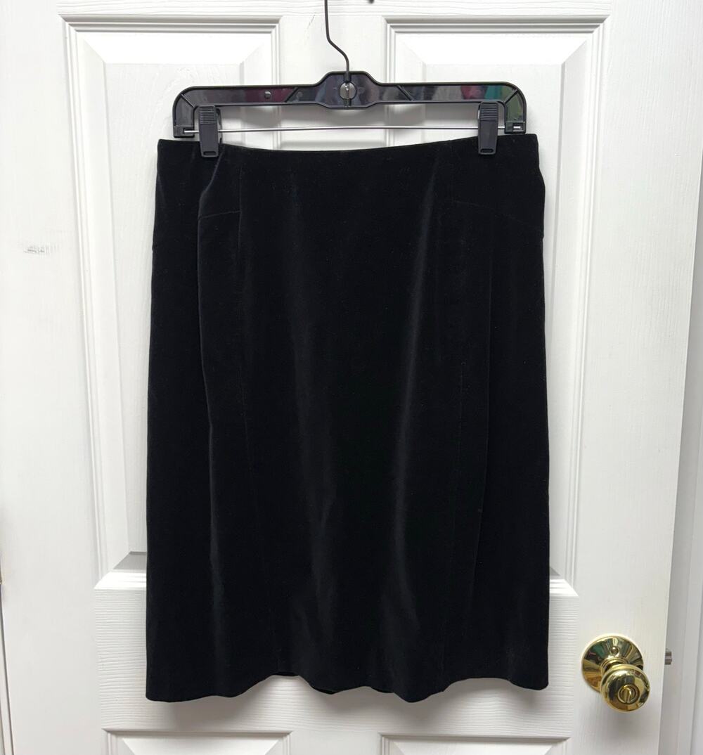 Ann Taylor Skirt Black Velvet Pencil , Lined Straight Knee Length Women's Size 6